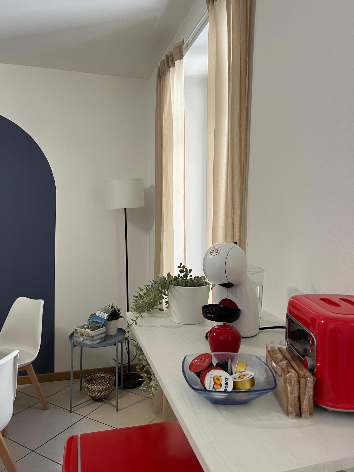 Residenze Blue Lake オメーニャ エクステリア 写真