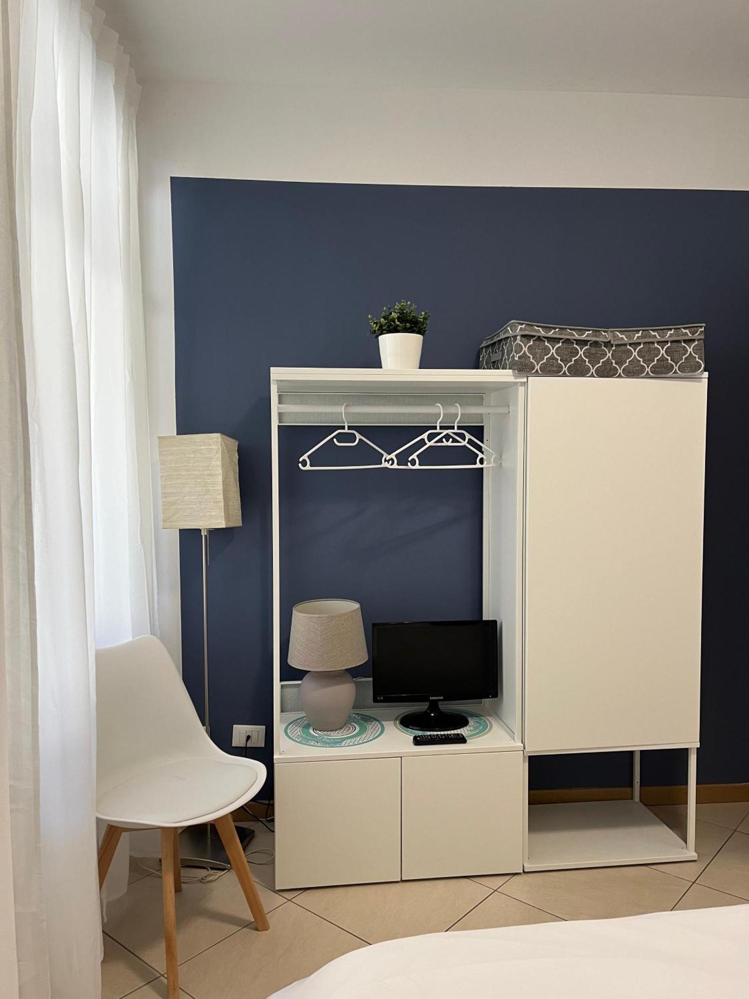 Residenze Blue Lake オメーニャ エクステリア 写真